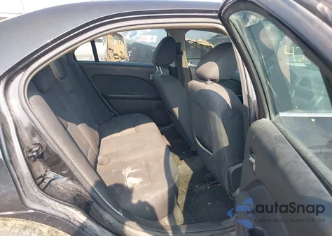 2010 Ford Fusion Se z USA, uszkodzony, nr VIN 3FAHP0HG3AR407995